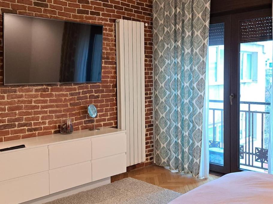 Classy Apartment With Parking In The City Center Bucharest Luaran gambar
