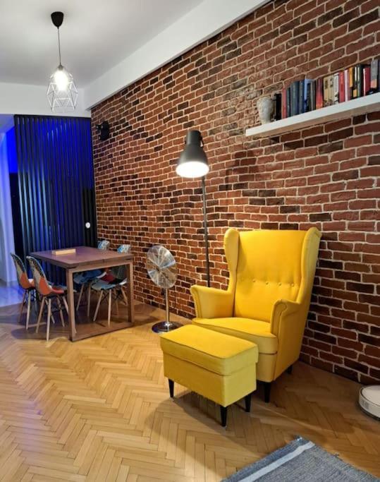 Classy Apartment With Parking In The City Center Bucharest Luaran gambar