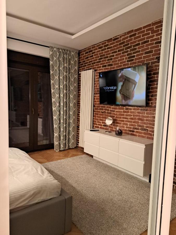 Classy Apartment With Parking In The City Center Bucharest Luaran gambar