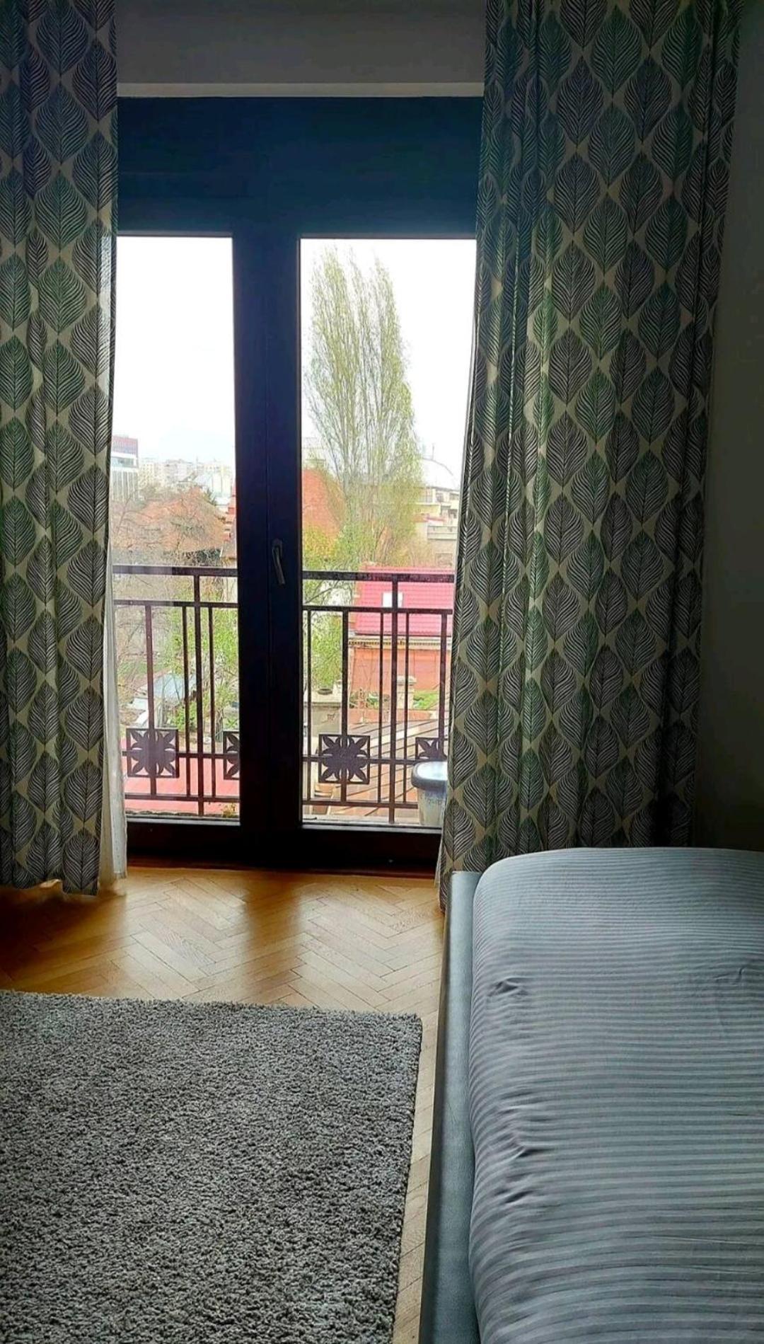 Classy Apartment With Parking In The City Center Bucharest Luaran gambar