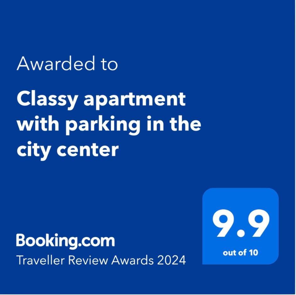 Classy Apartment With Parking In The City Center Bucharest Luaran gambar